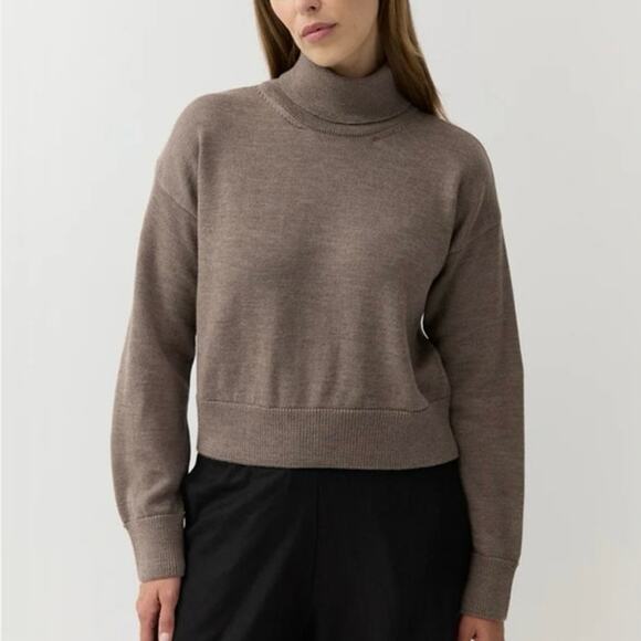 Olivaceous NEW Small WOOL Blend Tan Brown Turtleneck Sweater - Picture 1 of 8